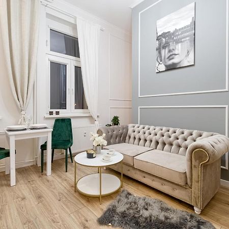 Niron Apartament Dom Z Papieru Sztokholm 皮拉 外观 照片